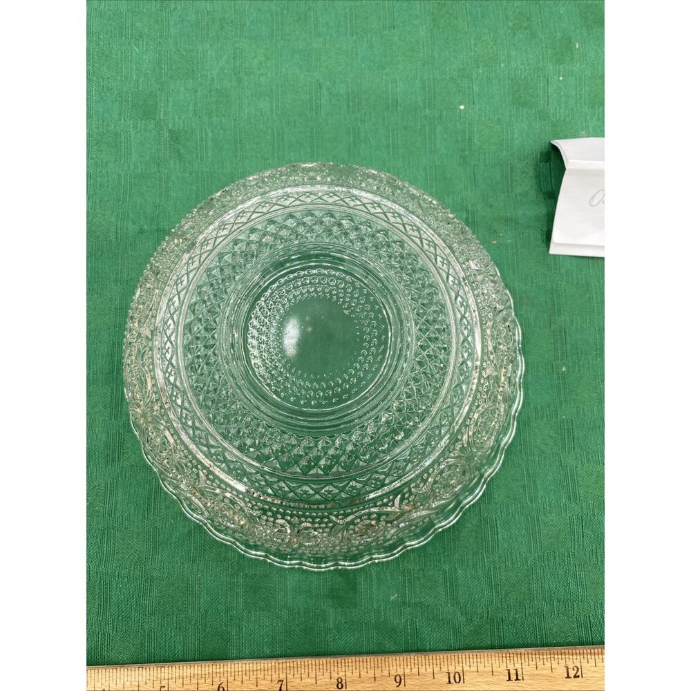 Vtg KIG Malaysia Fleur de Lis Pressed Glass Trellis Serving Bowl. 7.5”X 3” - Picture 9 of 12